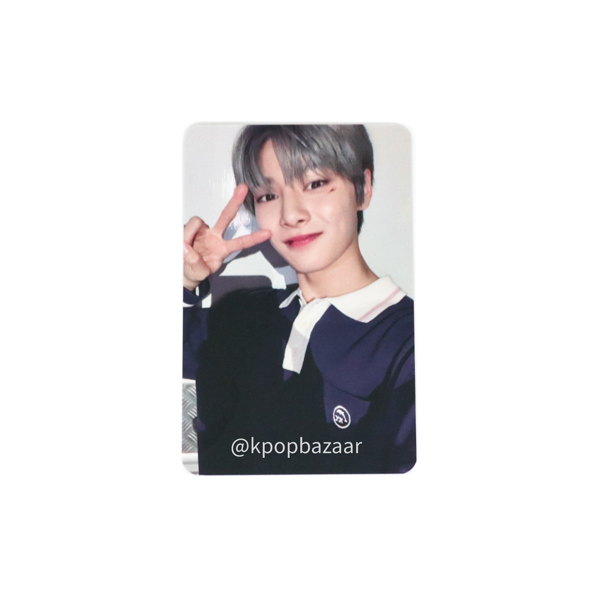 Stray kids Hyunjin in life soundwave pre order shops benefit photocard