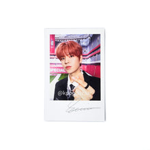 Load image into Gallery viewer, Stray Kids &#39;樂-STAR [ROCK-STAR]&#39; Unveil 13 Soundwave Offline MD Benefit Polaroid
