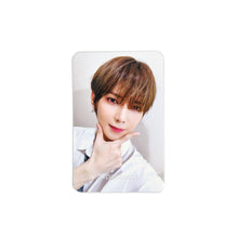 Load image into Gallery viewer, ATEEZ &#39;GOLDEN HOUR Part.1&#39; Apple Music Lucky Draw Benefit Photocard
