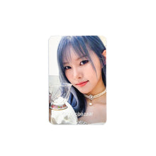 Load image into Gallery viewer, Weeekly &#39;Bliss&#39; Apple Music Lucky Draw Benefit Photocard
