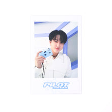 Load image into Gallery viewer, Stray Kids 5-Star &#39;3rd FANMEETING &#39;PILOT : FOR ★★★★★&#39;&#39; Offline MD Benefit Polaroid
