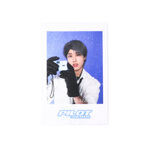 Load image into Gallery viewer, Stray Kids 5-Star &#39;3rd FANMEETING &#39;PILOT : FOR ★★★★★&#39;&#39; Offline MD Benefit Polaroid
