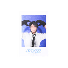 Load image into Gallery viewer, Stray Kids 5-Star &#39;3rd FANMEETING &#39;PILOT : FOR ★★★★★&#39;&#39; Offline MD Benefit Polaroid
