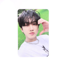 Load image into Gallery viewer, Stray Kids &#39;5-Star&#39; Soundwave POB Benefit Photocard
