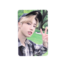 Load image into Gallery viewer, Stray Kids &#39;5-Star&#39; Soundwave POB Benefit Photocard
