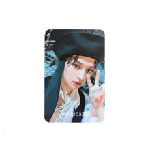 Load image into Gallery viewer, Stray Kids &#39;樂-STAR [ROCK-STAR]&#39; JYP Shop POB Benefit Photocard
