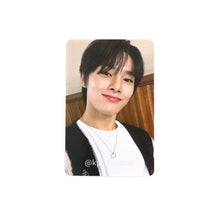 Load image into Gallery viewer, Stray Kids &#39;樂-STAR [ROCK-STAR]&#39; Soundwave Pop Up Merch Benefit Photocard
