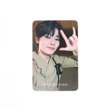 Load image into Gallery viewer, Stray Kids &#39;樂-STAR [ROCK-STAR]&#39; Everline POB Benefit Photocard
