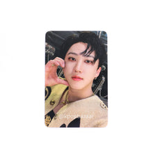 Load image into Gallery viewer, Stray Kids &#39;樂-STAR [ROCK-STAR]&#39; Music Plant POB Benefit Photocard
