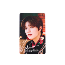 Load image into Gallery viewer, Stray Kids &#39;Xmas Pop-up Store 2023&#39; MD POB Benefit Photocard
