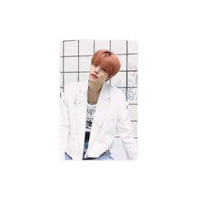 Load image into Gallery viewer, Stray Kids &#39;樂-STAR [ROCK-STAR]&#39; US Target Exclusive POB Benefit Photocard
