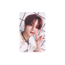 Load image into Gallery viewer, Stray Kids &#39;樂-STAR [ROCK-STAR]&#39; Official Album Photocard
