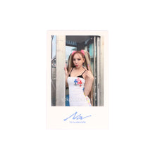 Load image into Gallery viewer, NAYEON &#39;NA&#39; JYP Shop POB Benefit Photocard
