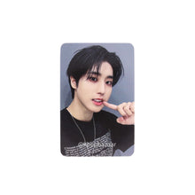 Load image into Gallery viewer, Stray Kids &#39;樂-STAR [ROCK-STAR]&#39; Starriver POB Benefit Photocard
