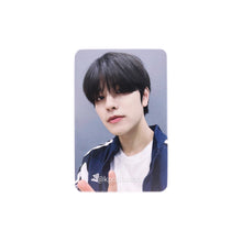 Load image into Gallery viewer, Stray Kids &#39;樂-STAR [ROCK-STAR]&#39; Starriver POB Benefit Photocard
