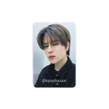 Load image into Gallery viewer, Stray Kids &#39;樂-STAR [ROCK-STAR]&#39; Soundwave Lucky Draw Round 4 Benefit Photocard
