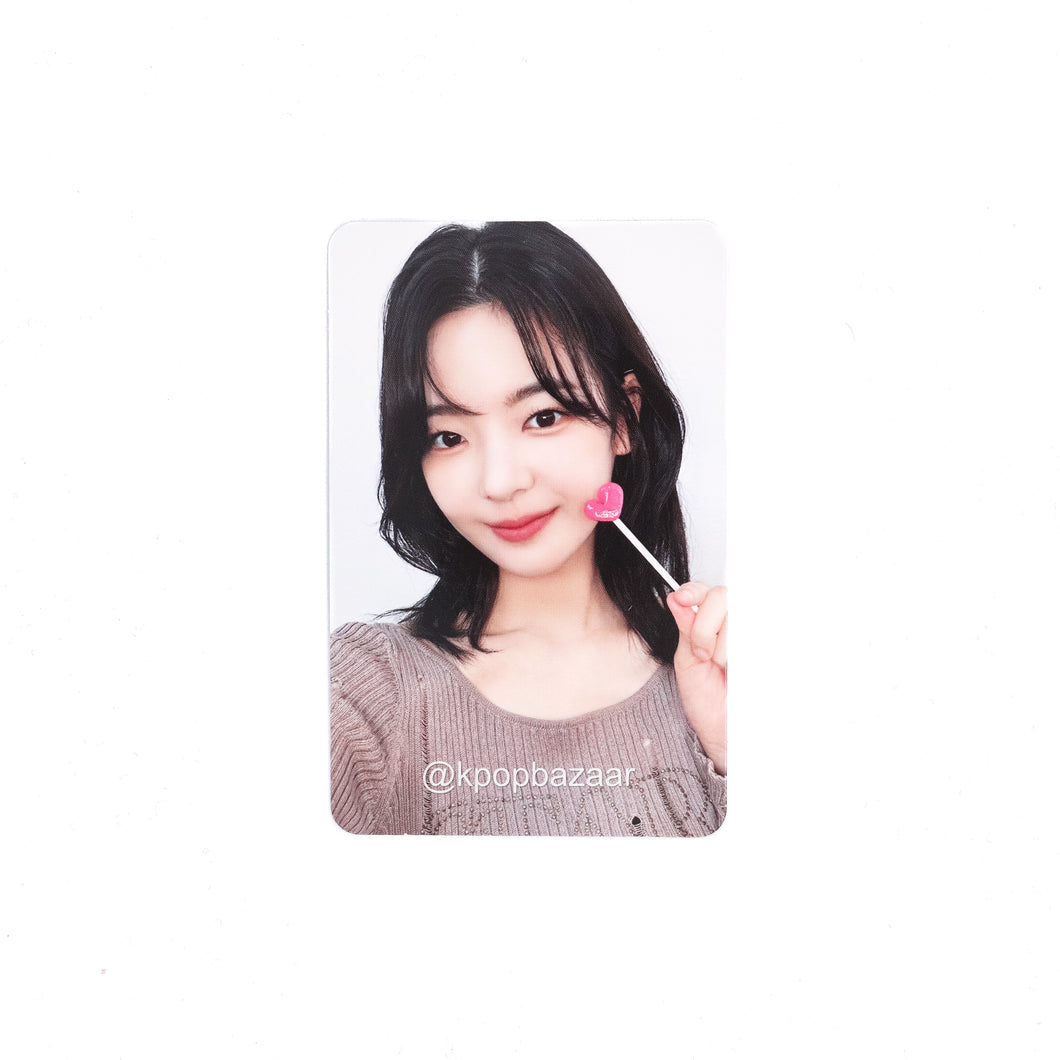 ITZY 'GOLD' Makestar POB Benefit Photocard