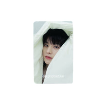 Load image into Gallery viewer, Stray Kids &#39;合 (HOP)&#39; JYP Shop POB Benefit Photocard
