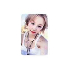 Load image into Gallery viewer, YUQI &#39;YUQ1&#39; Apple Music POB Benefit Photocard
