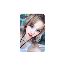 Load image into Gallery viewer, YUQI &#39;YUQ1&#39; Apple Music POB Benefit Photocard
