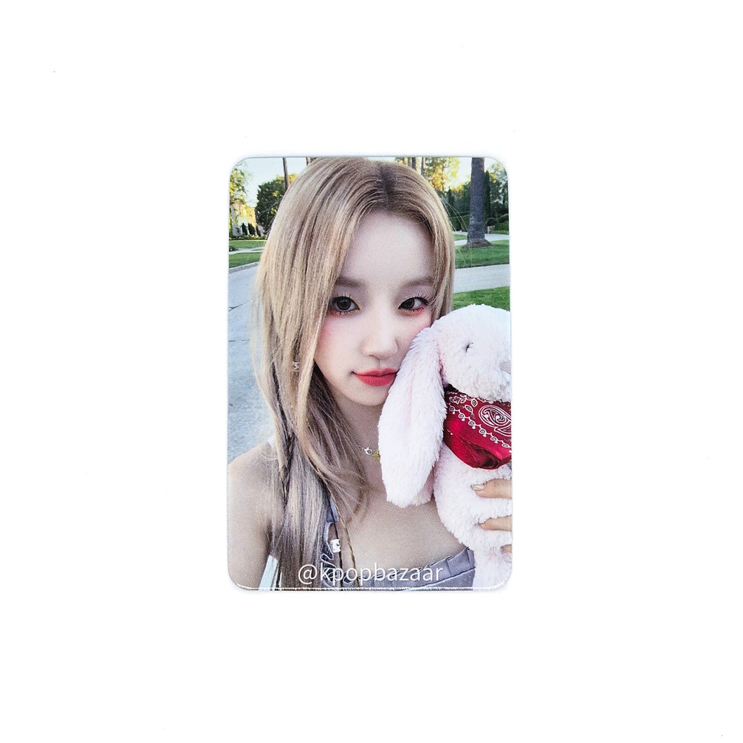 YUQI 'YUQ1' Apple Music POB Benefit Photocard