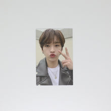 Load image into Gallery viewer, Stray Kids &#39;Go Live&#39; GO生 Official Album Photocard
