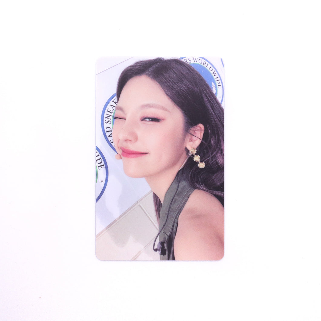 ITZY 'Checkmate' Soundwave Lucky Draw Benefit Photocard